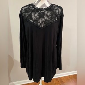 Black lace Torrid top